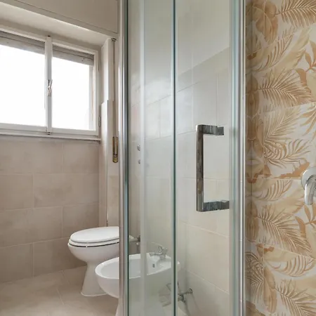Guesthost - Comfy Balcony Flat Steps From Navigli Apartamento